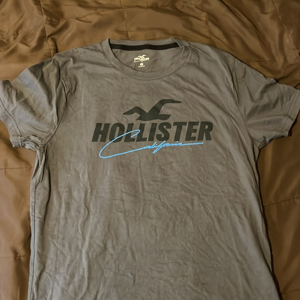 Hollister T-shirt